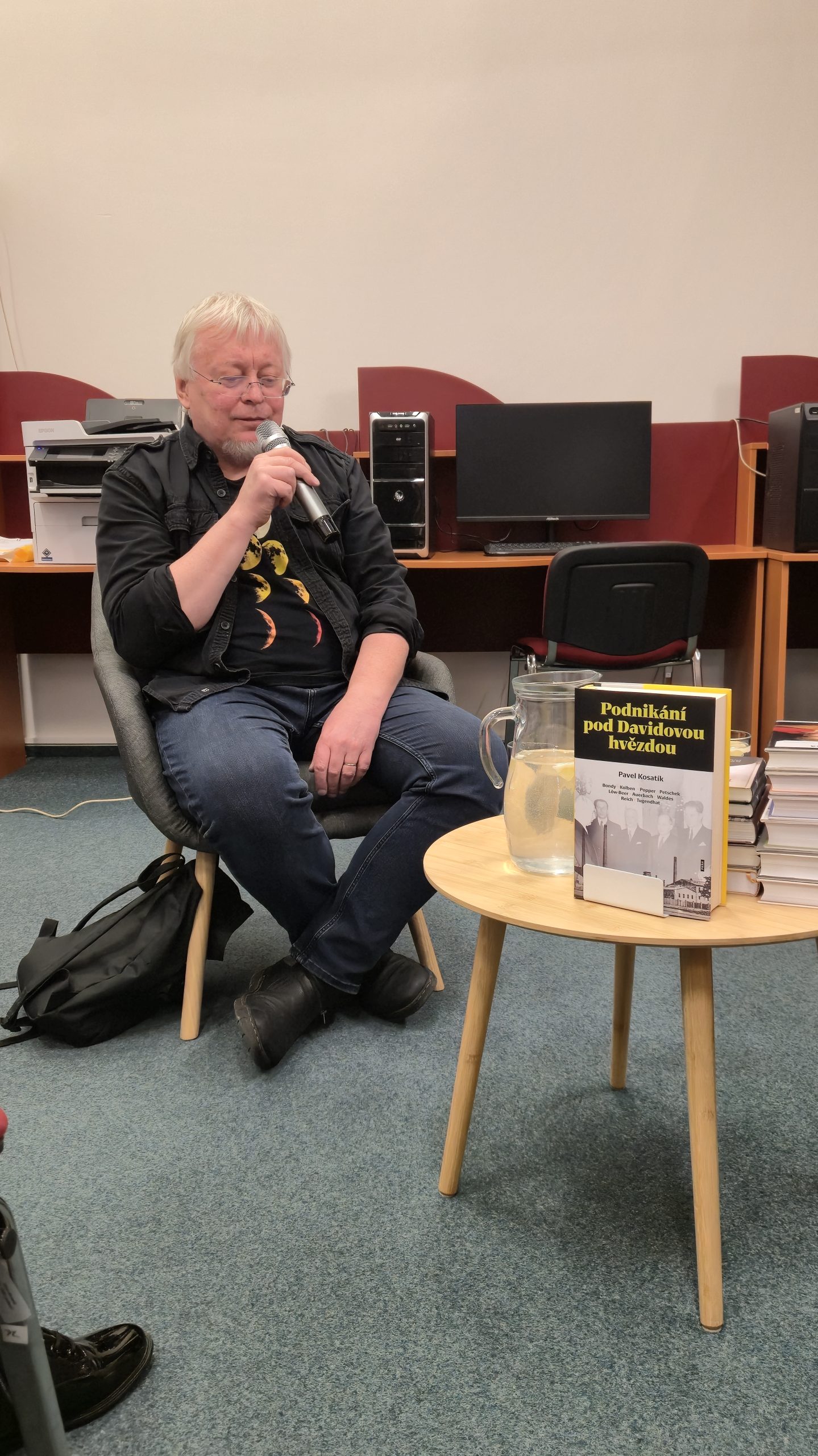 Knihovnu navštívil Pavel Kosatík