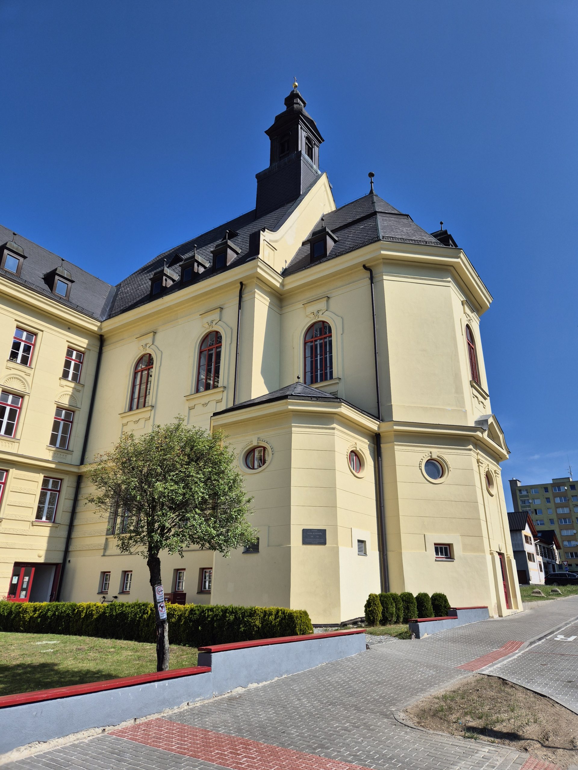 Dočasná nedostupnost telefonů